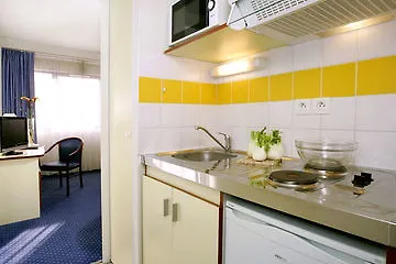 Comfort Suites Cannes Mandelieu-1